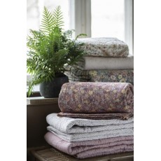 Quilt / Vattæppe m/ lyse rødbrune striber - Ib Laursen - 130x180