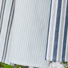 Viskestykke m/ lodrette lyseblå striber - Speedtsberg 50x70